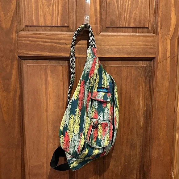 Kavu Multicolor Leaf Pattern Sling Bag - Picture 1 of 2